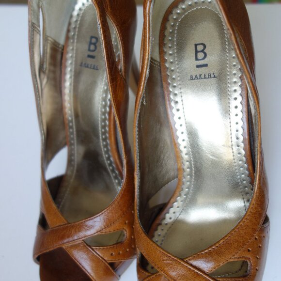 Bakers Pointed Heels Women's Shoes Size 7B Brown - Picture 3 of 10
